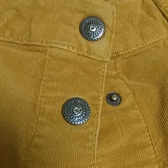 American Eagle corduroy skirt - Picture 2 of 3